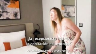 Milf- hijo comparte cama con mama durante el viaje.sub