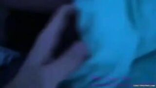 Comprtiendo_cama_con la_madrastra.sub
