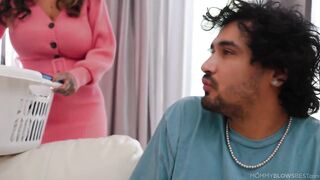 [MommyBlowsBest] Arabelle Raphael First-Person Cum Shooter