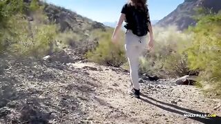 En las montañas Sub español