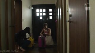 padre japones y su hija e hijo 4