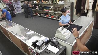 Pawn follando a policia