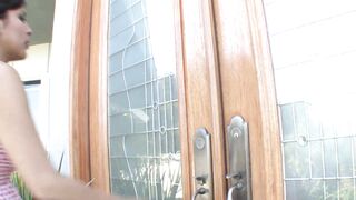 mi tia puta llega y me folla