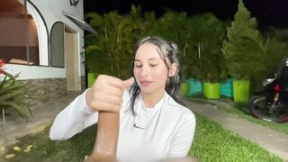 Entrenador me aconseja meterme una banana y su pene en el culo - JENIFER PLAY