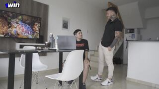 MI MEJOR AMIGO SE DISTRAE y APROVECHO para COGERME A SU HERMANA - VillaAnderson