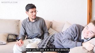 Verashia  Padre enseña a su hija a tener relaciones sexuales 2