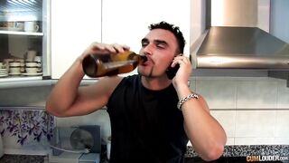 Española Melody Star con el amigo del novio