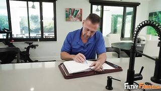 Danielle renea trio con jovencitos sub español