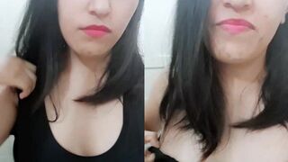 Mari099 tocandose en el baño publico