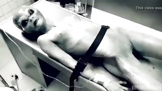 Mi amigo que no perdona ni a los Ovni