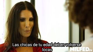 Mamá madura y su hijastro tocándose - sub esp