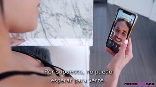 Krissy Lynn  Savannah Sixx  Resolviéndolo con Mamá Sub Esp