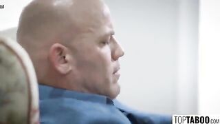 Tu esposa no te la chupa así de rico. Subtitulado Español