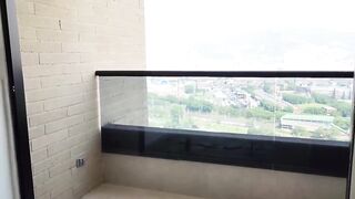 Mírame seducir a mi entrenador personal y tragarme todo su semen