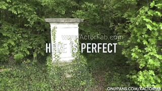 Latina Aleyda Guzmán al aire libre. TRANS. Español