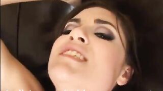 Sasha Grey dando culo