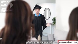 Follando a mi hermanastra y a su amiga después de la graduación sub- Jade Maris y Sera Ryder