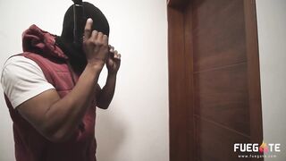 thief interrupts on a good occasion