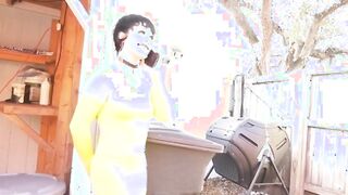 TRANS morena pelo corto Nyxi Leon creampie