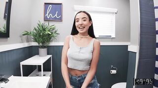 Sasha Tatcha,  esta flaqui recibe una deliciosa cojida