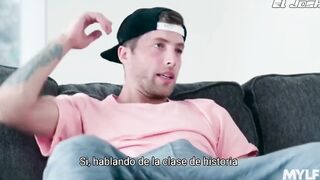 las enormes tetas expuestas de la madrastra