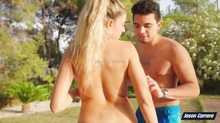 Ohana Petit sexo en grupo al aire libre