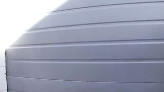 Los chicos van de farra, mejor tú ven cójeme duro papi
