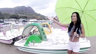 Franceska James, un buen paseo por la playa termina en caliente sexo anal