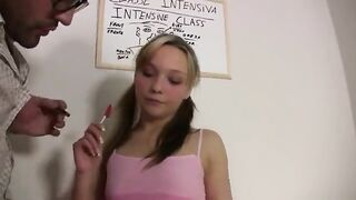 Joven Checa 18 años aprendiendo Español