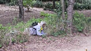 Explorando la vagina de Emma Anturin