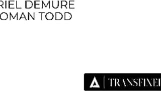 La pelirroja traviesa Ariel Demure baila en el regazo de su nuevo y atractivo vecino -trans subt