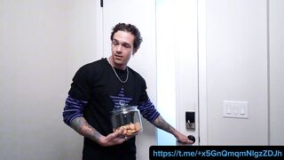 Horneando galletas para el vecino Sub esp