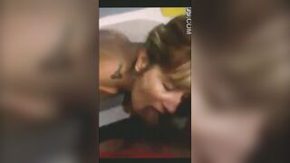 Karina ducha y peteando