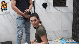 Remodeling The Bathroom - Remodelación del baño Megan Mistakes Sub español