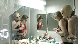 mi-madre-piensa-que-soy-papa-y-me-la-cojo-en-halloweenn-sub-esp