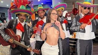 Sexo en el restaurante mexicano Cici Shellz Sub español