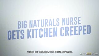 Josephine Jackson se entrega a las burlas de su novio y disfruta una cogida Sub