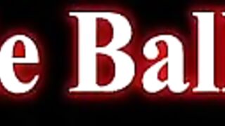 Jugando strip poker con mi madrastra  subt