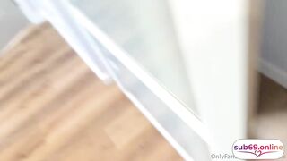 Madrastra Caliente Puede Guardar Un Secreto | Charlie Ford