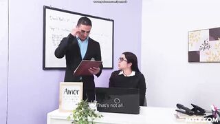 Silvana Lee: Yo Soy Betty, Fóllame el Culo Secretarias Impresionante Transformación Sub Español