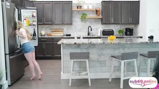 Mordaza de pene para la hermanastra - sub español