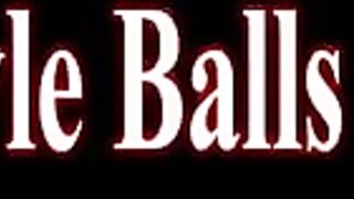 (SUB ESPAÑOL)My adoptive stepmothers fuck me.