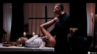 Sacerdote Corrupto Chloe Temple Sub español