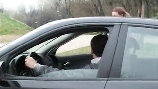 Mama papa me toca. Español