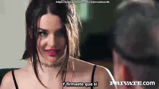 Maddie Wren:  le encanta que la follen por el culo delante de su marido. Sub Español