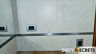 KATHY LEE -PARTE 1:DESCUBRO A TIMY MASTURBÁNDOSE Y ÉL ME DESCUBRE SIENDO INFIEL