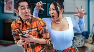 No seas un maldito cobarde! ¡Haz que mamá se corra AHORA!