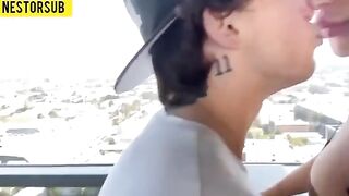 Piper press con un jovencito sub español