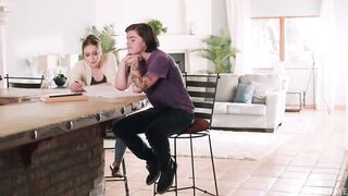 Lexi xxx - Sesión de estudio de xxx libre con una chica guapa Sub esp