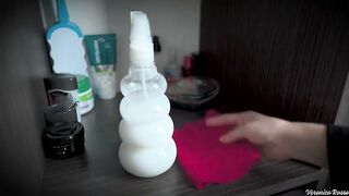 Blackmailing The Maid. Esp